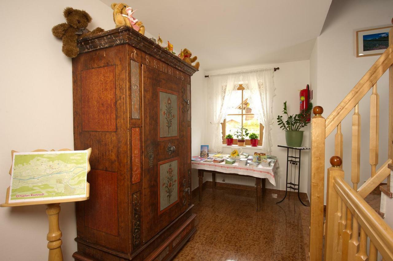 Gaestehaus Brigitte ราดชตัดท์ ภายนอก รูปภาพ