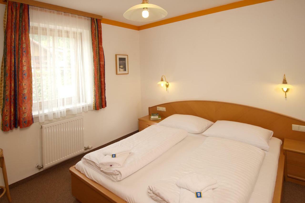 Gaestehaus Brigitte ราดชตัดท์ ภายนอก รูปภาพ