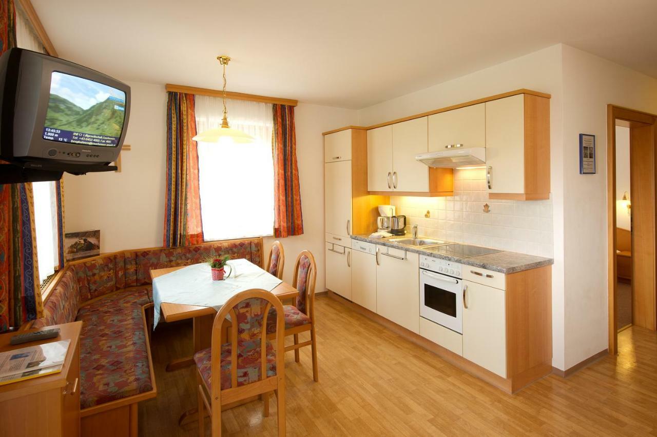 Gaestehaus Brigitte ราดชตัดท์ ภายนอก รูปภาพ